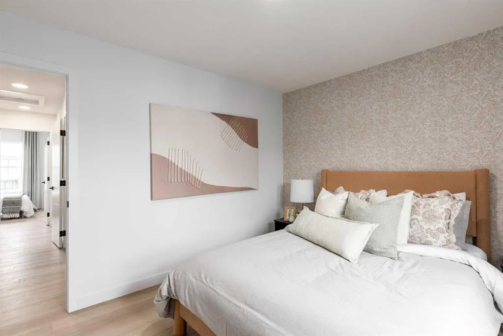 437 Alpine Avenue SW, #306