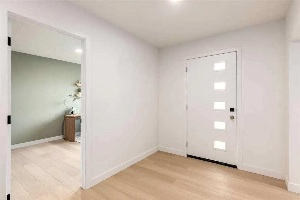 437 Alpine Avenue SW, #306