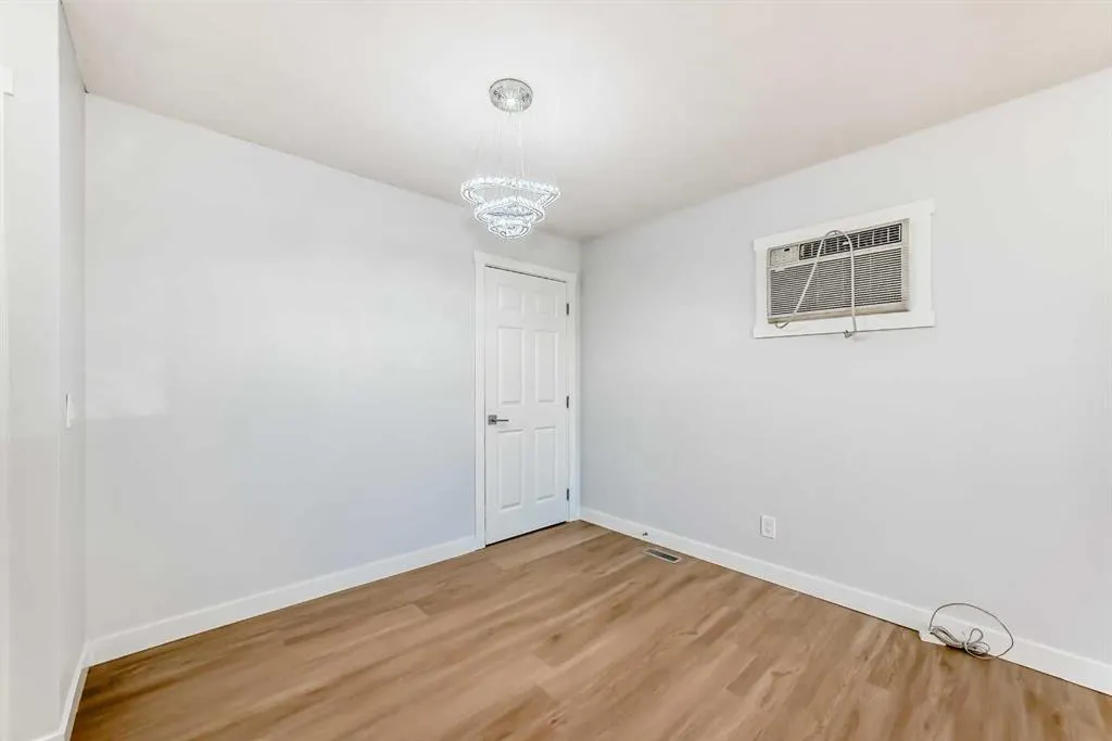 207 Pinecliff Way NE