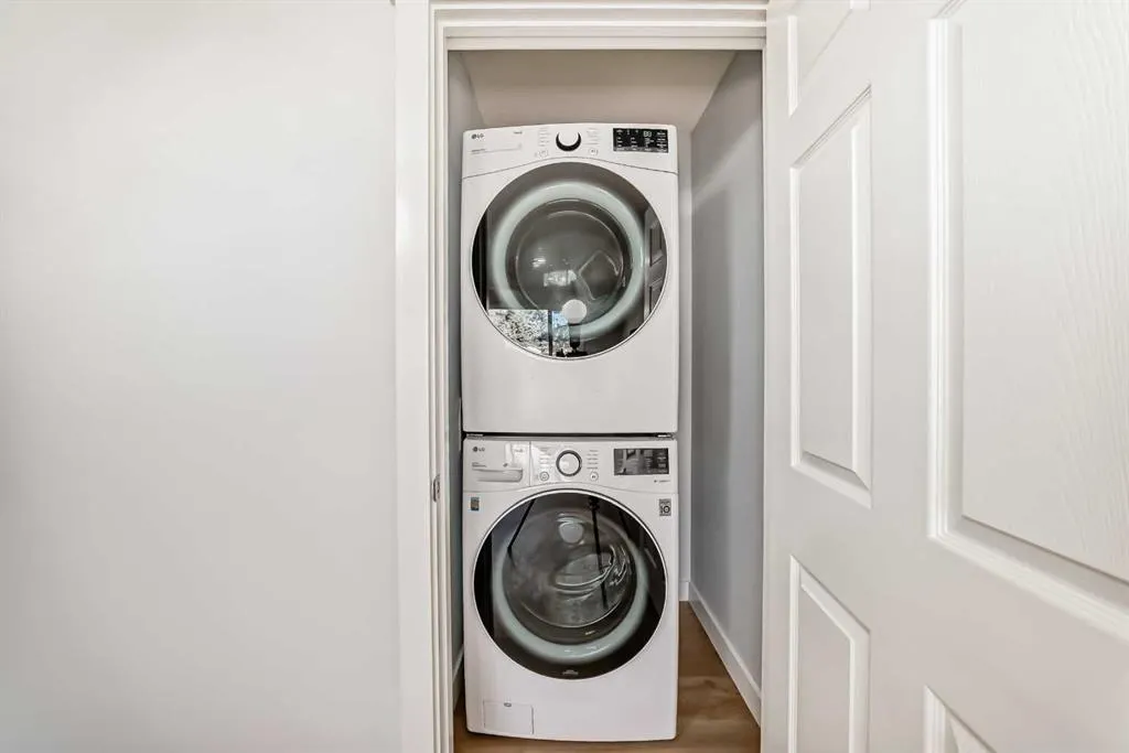 207 Pinecliff Way NE