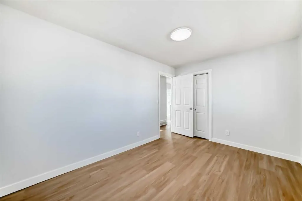 207 Pinecliff Way NE