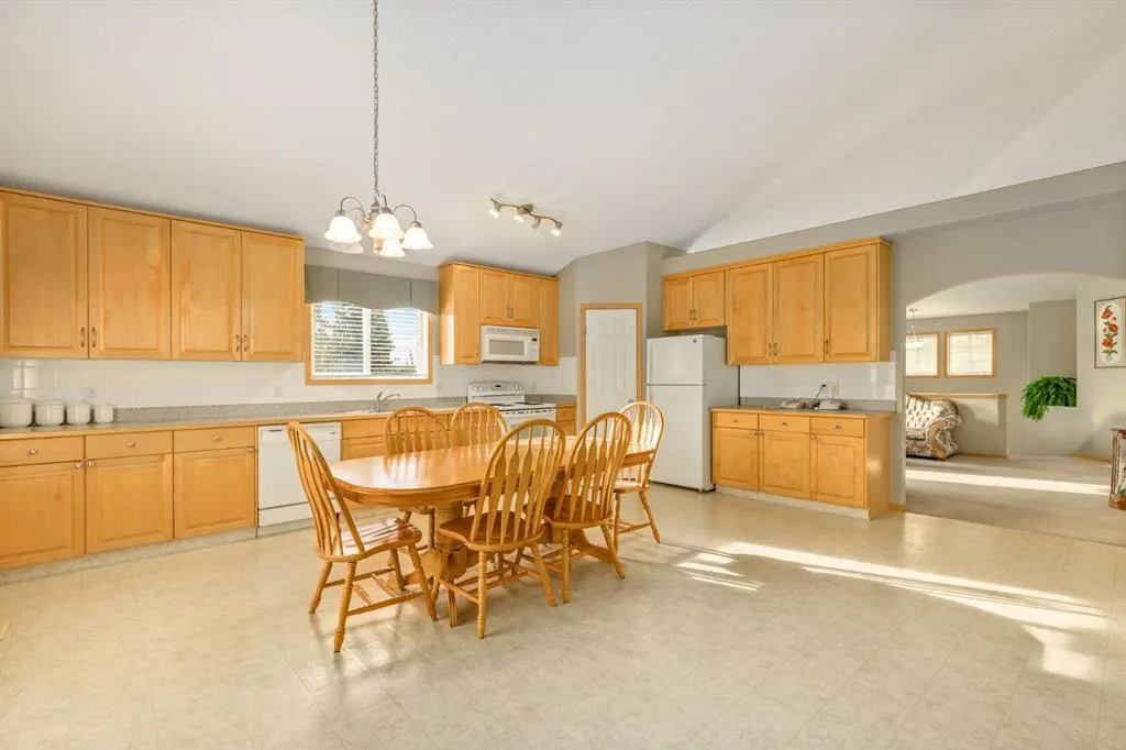 131 Panatella Close NW