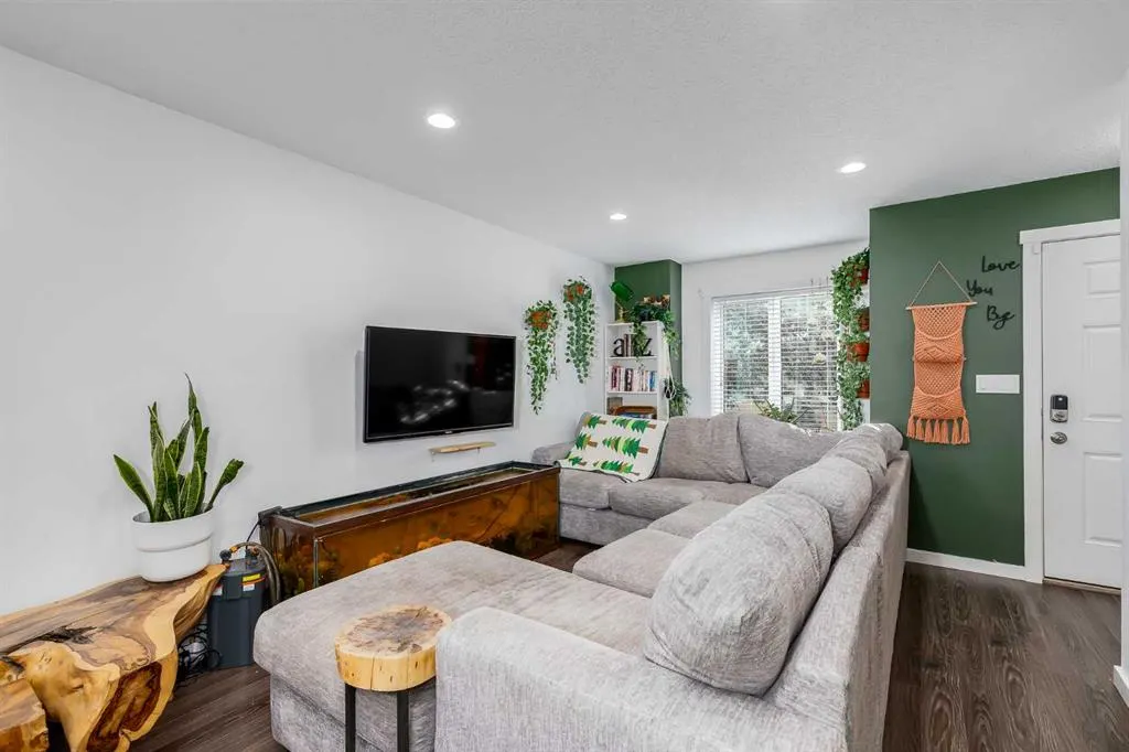 2400 Ravenswood View SE, #1307