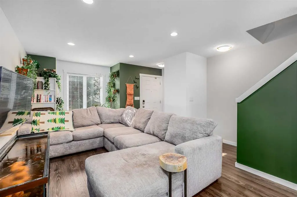 2400 Ravenswood View SE, #1307