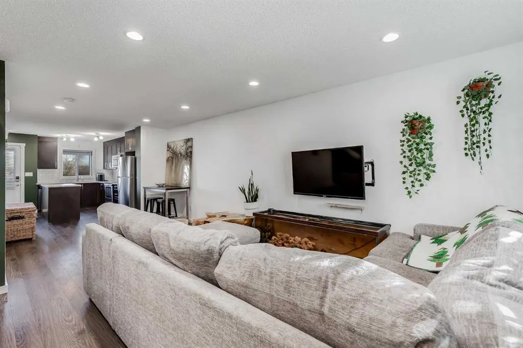 2400 Ravenswood View SE, #1307