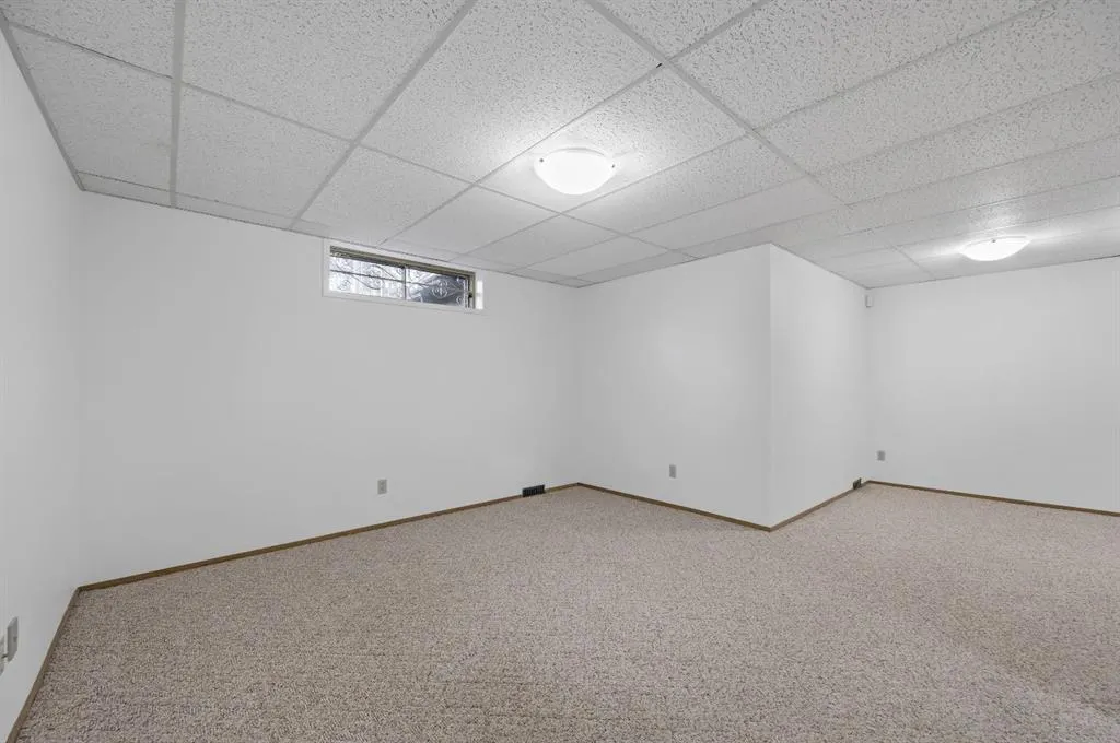 11 Coach Side Terrace SW