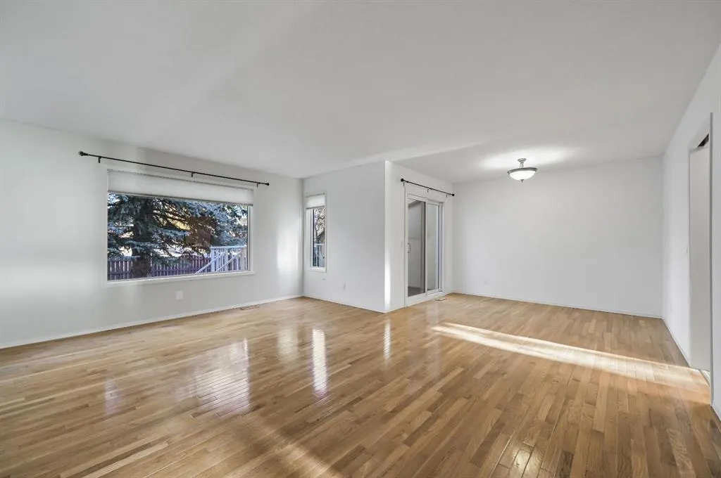 11 Coach Side Terrace SW