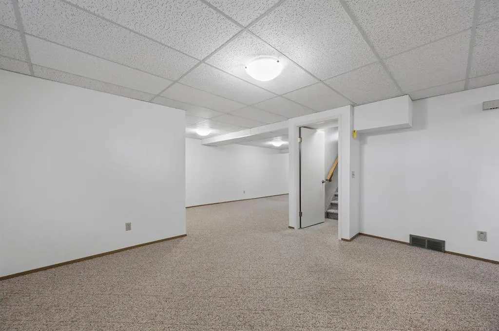 11 Coach Side Terrace SW