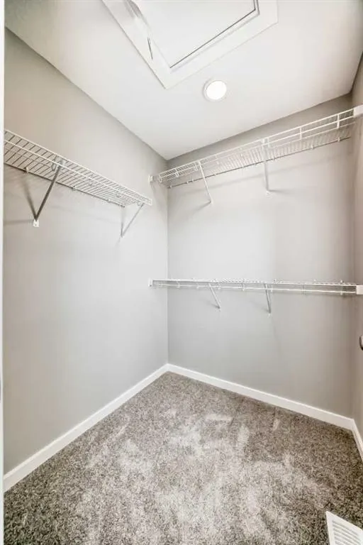 147 Bartlett Crescent SE