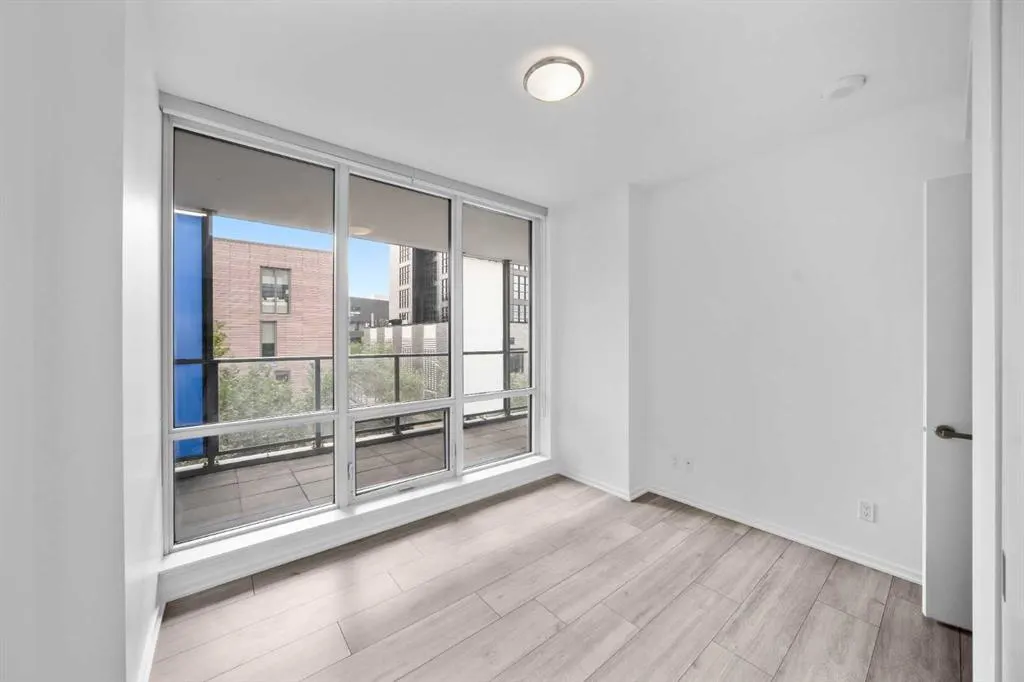 615 6 Avenue SE, #210