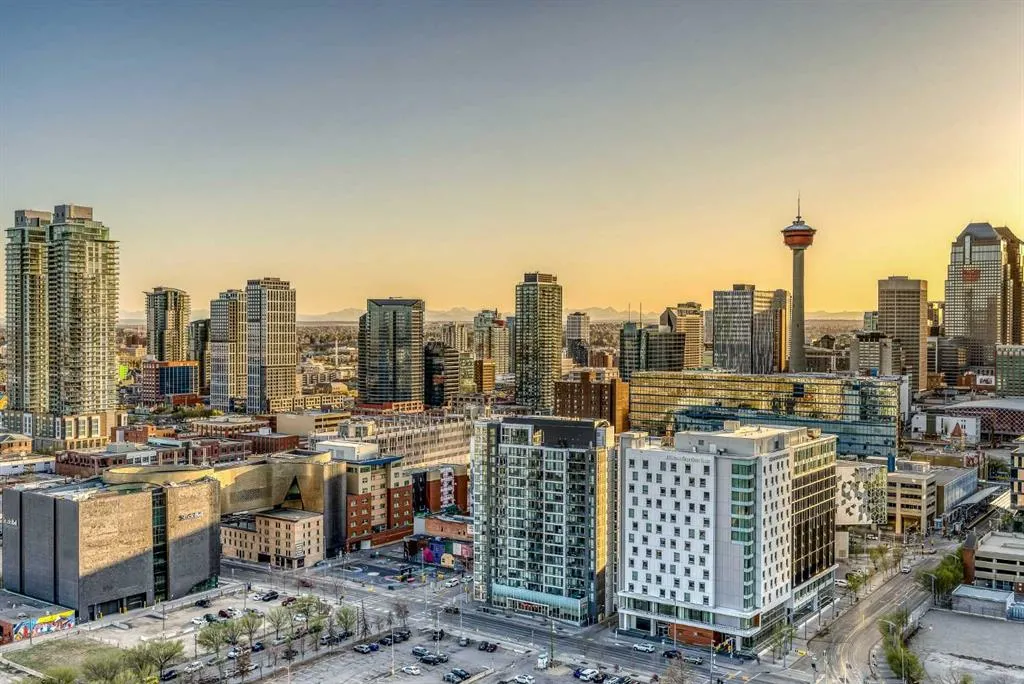 615 6 Avenue SE, #210