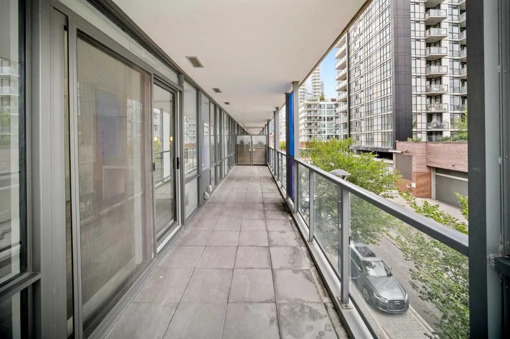 615 6 Avenue SE, #210