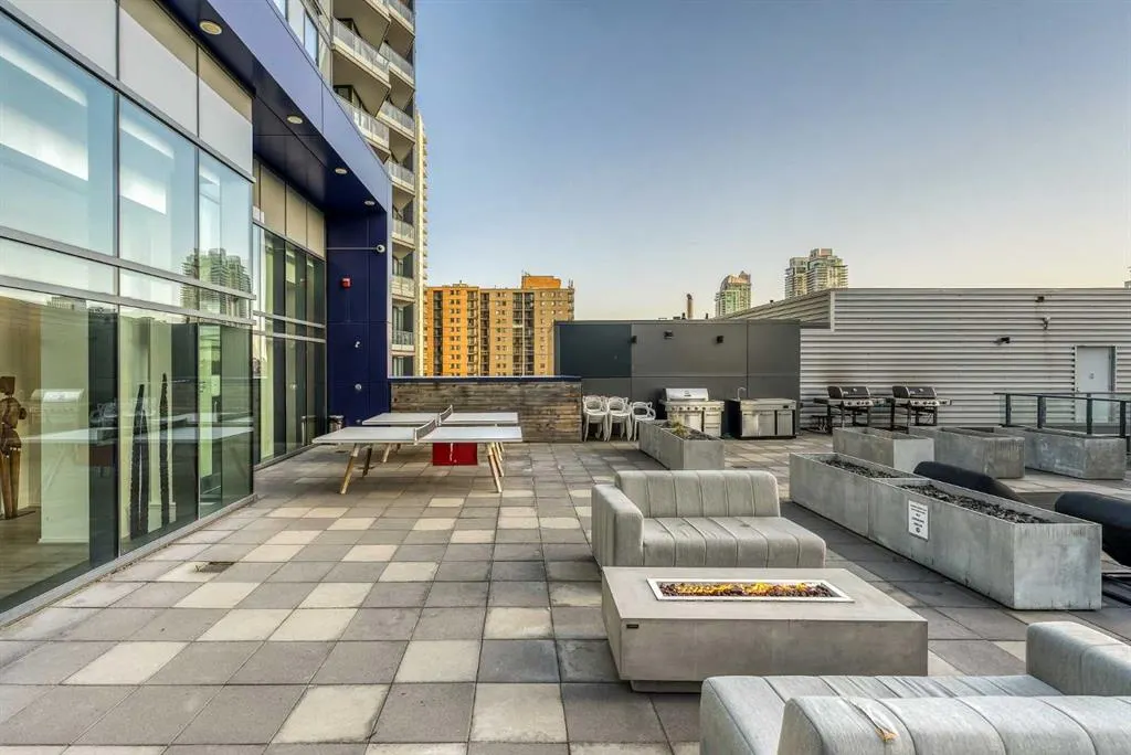 615 6 Avenue SE, #210