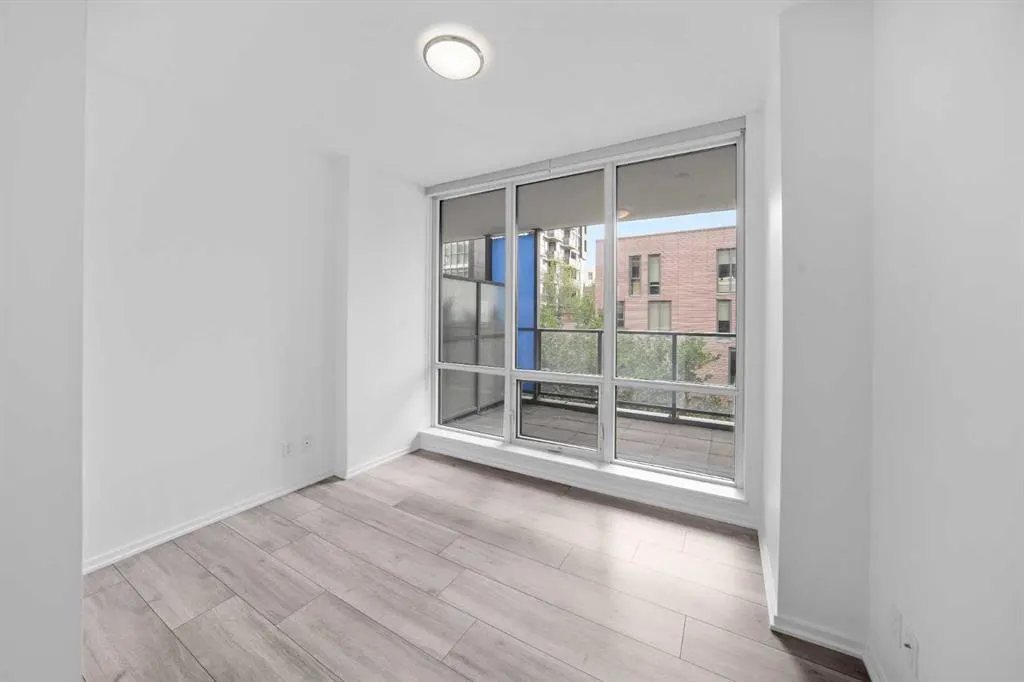 615 6 Avenue SE, #210