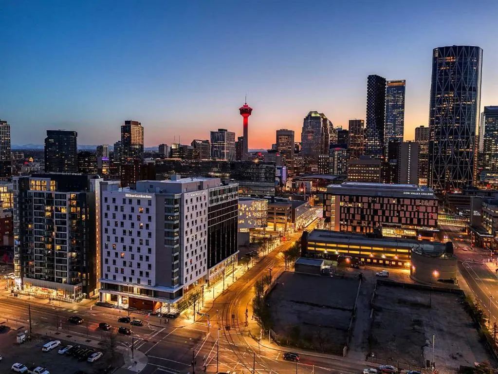 615 6 Avenue SE, #210