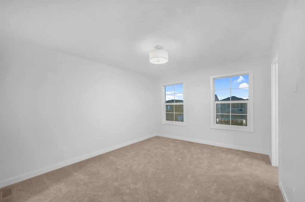 70 Homestead Common NE