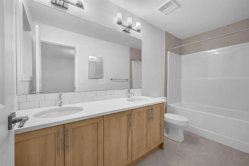 70 Homestead Common NE