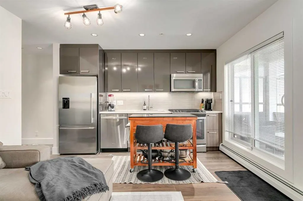 510 Edmonton Trail NE, #421