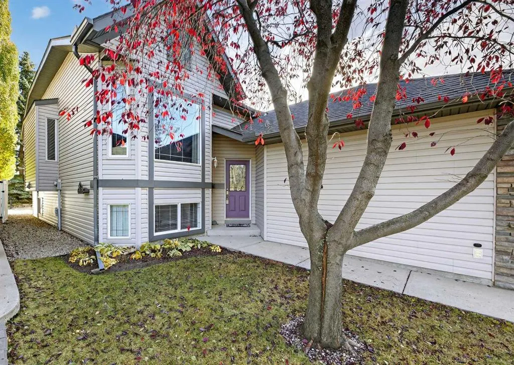 164 Stonegate Close NW