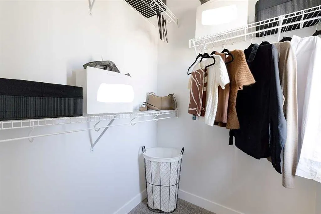 186 Bridgeport Circle W