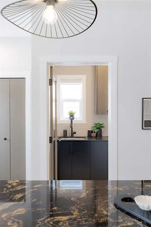 186 Bridgeport Circle W