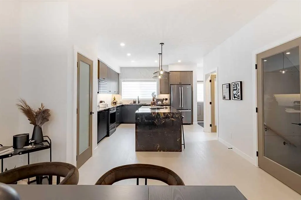 186 Bridgeport Circle W