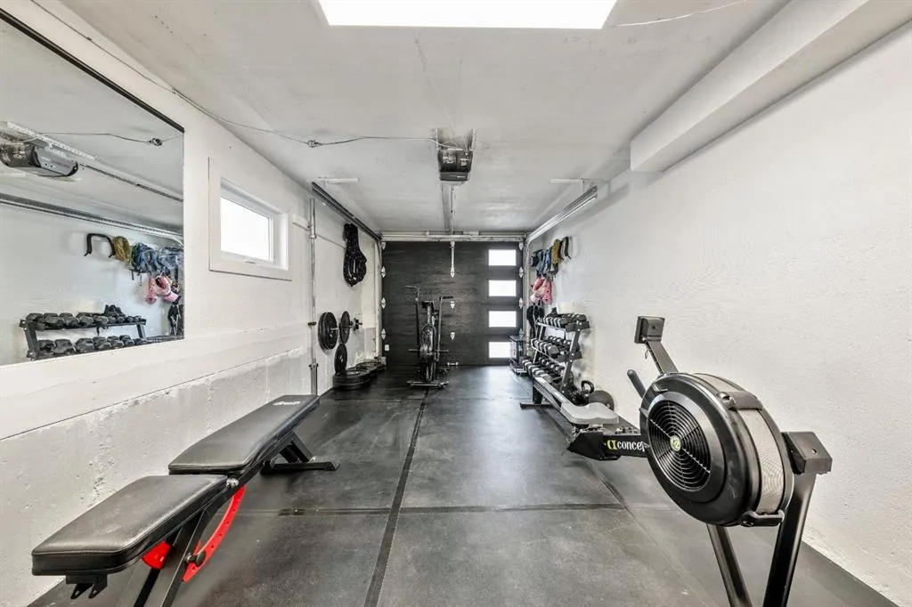 2539 Chicoutimi Drive NW