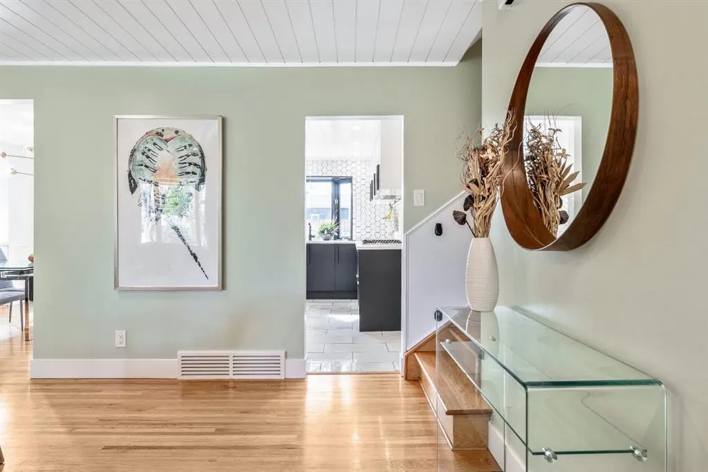 2539 Chicoutimi Drive NW