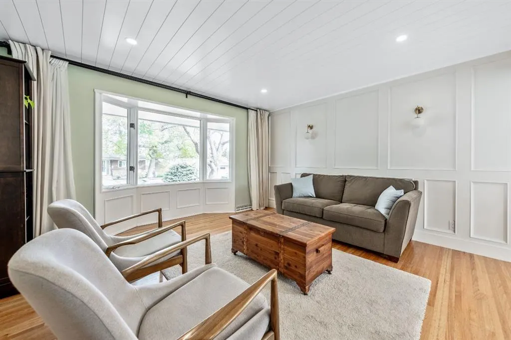 2539 Chicoutimi Drive NW