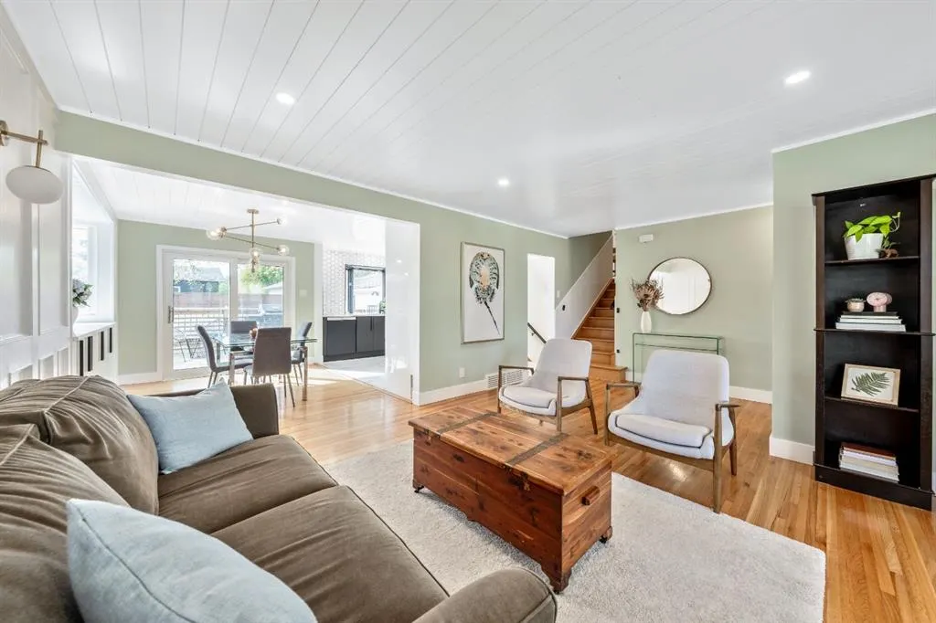 2539 Chicoutimi Drive NW