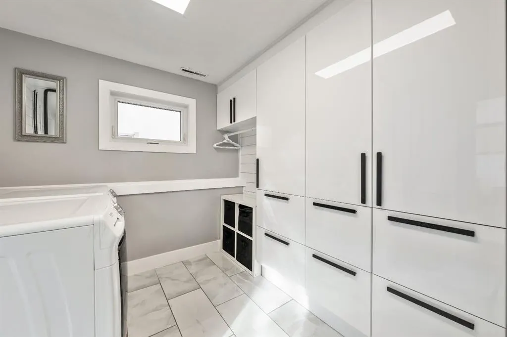 2539 Chicoutimi Drive NW