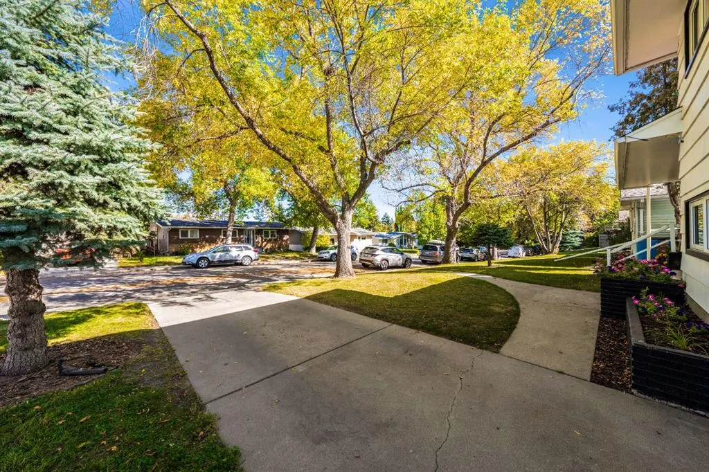 2539 Chicoutimi Drive NW