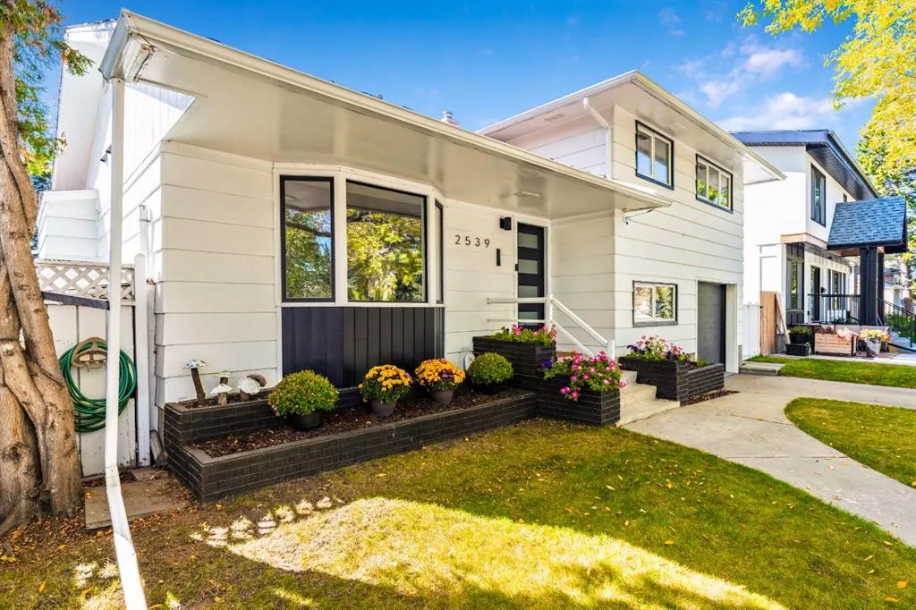 2539 Chicoutimi Drive NW