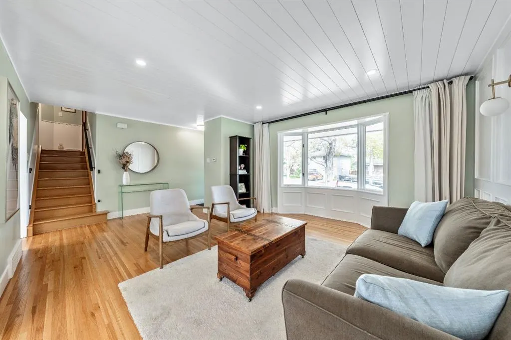 2539 Chicoutimi Drive NW