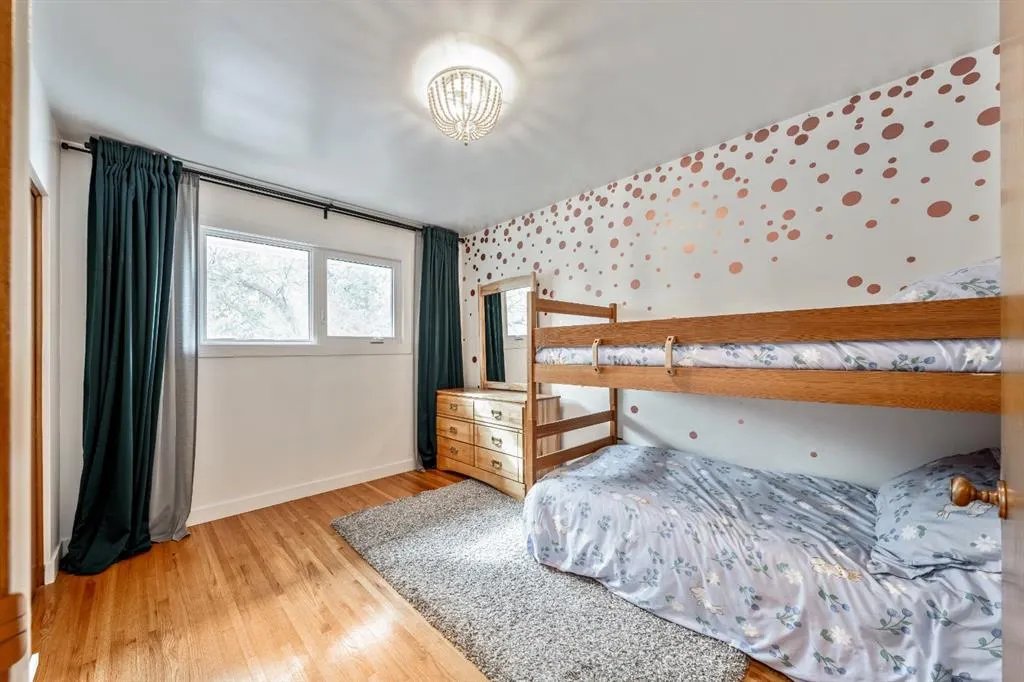 2539 Chicoutimi Drive NW