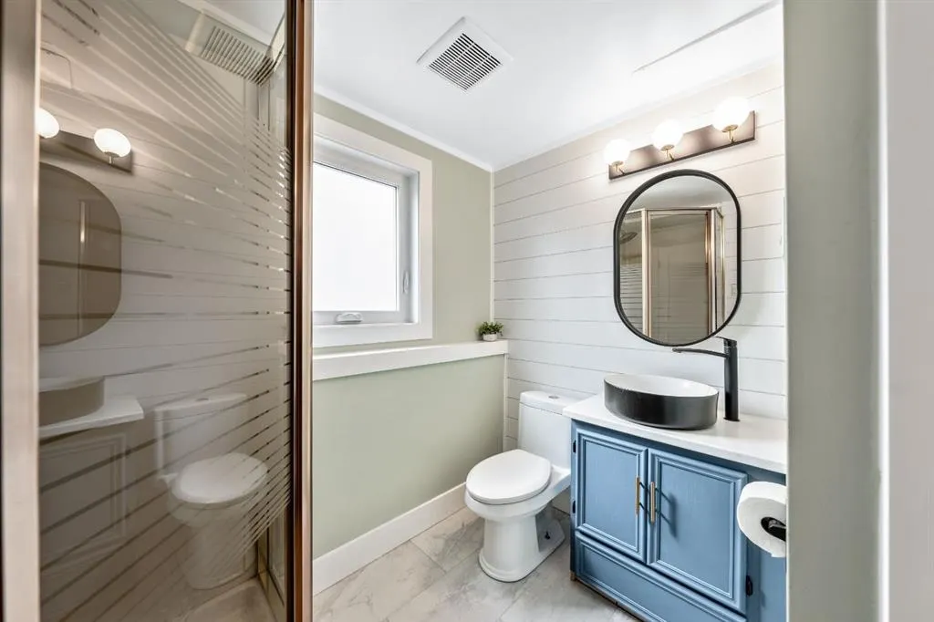 2539 Chicoutimi Drive NW