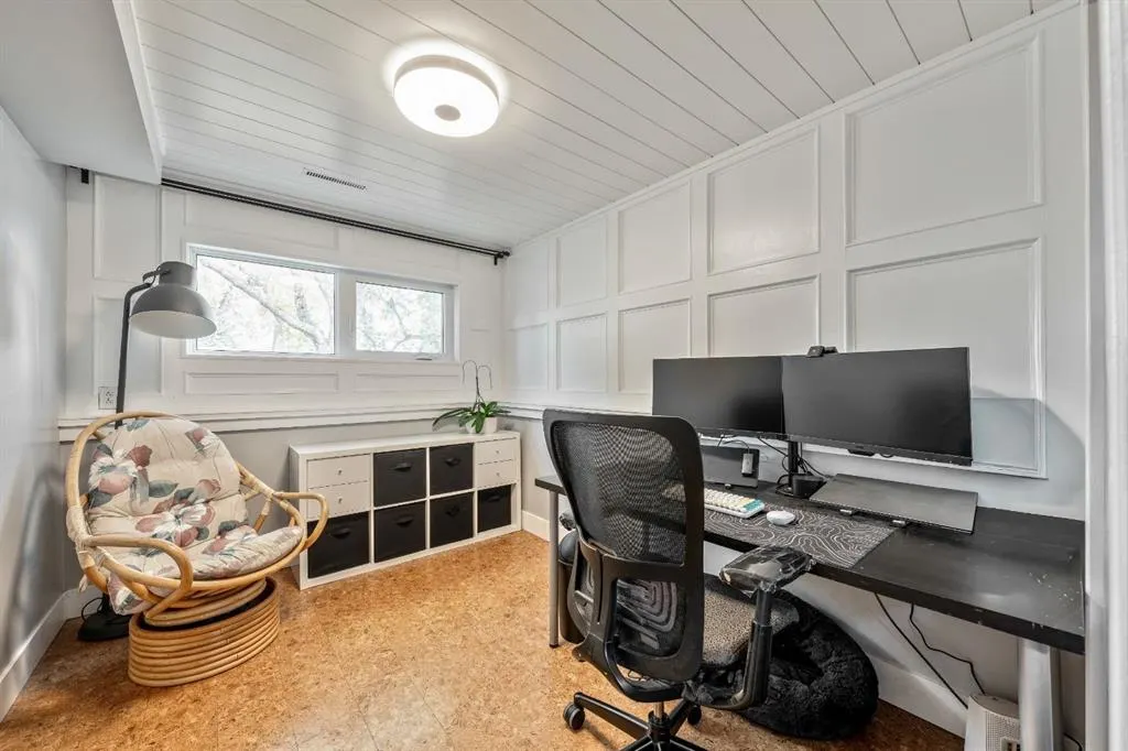 2539 Chicoutimi Drive NW