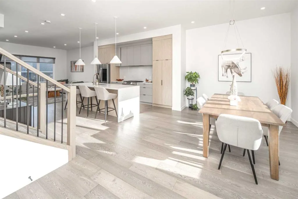 2409B Richmond Road SW