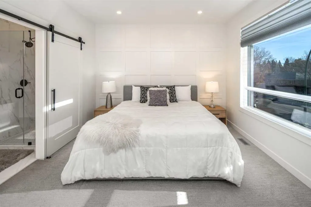 2409B Richmond Road SW