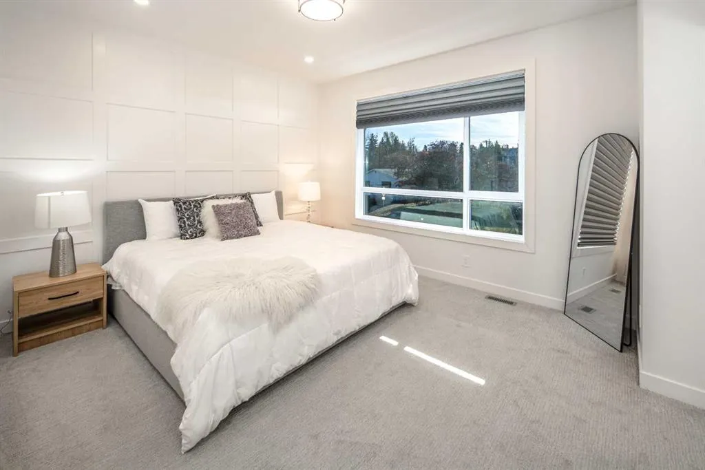 2409B Richmond Road SW