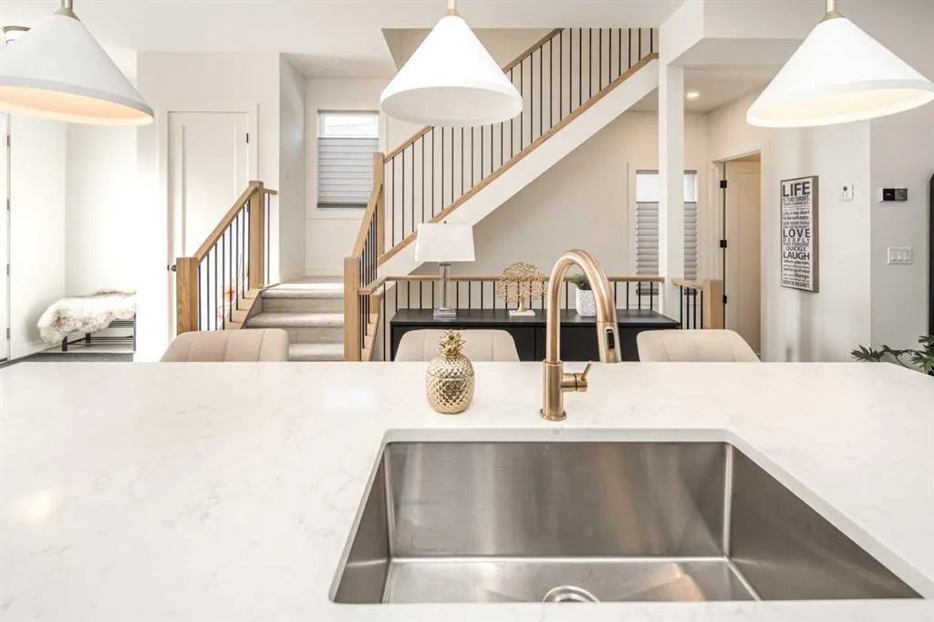 2409B Richmond Road SW