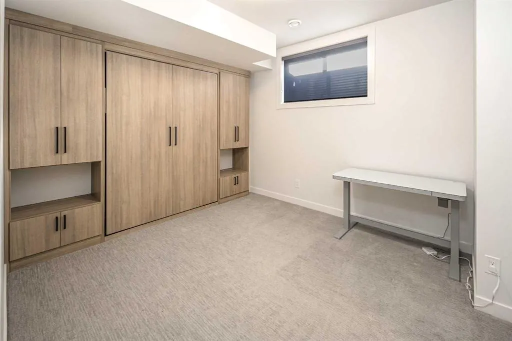 2409B Richmond Road SW