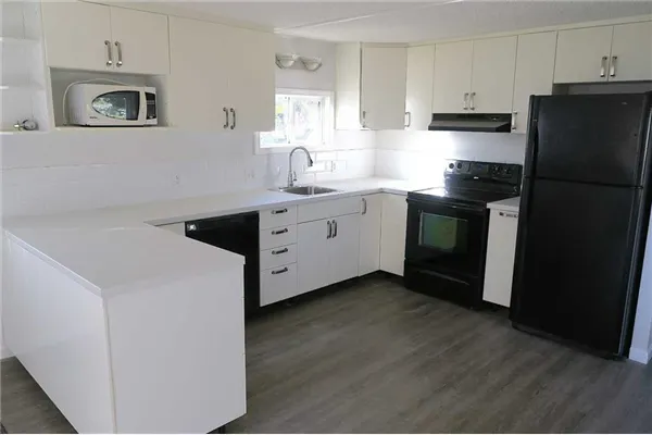 901 Briarwood Crescent