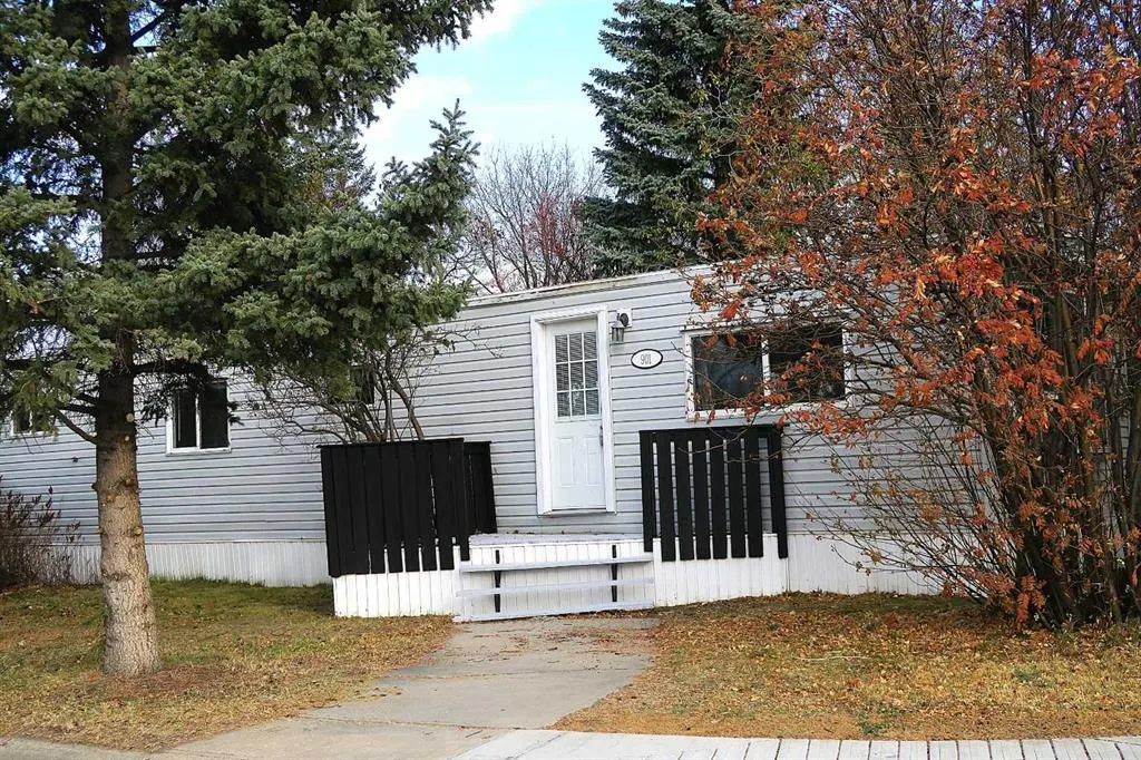 901 Briarwood Crescent