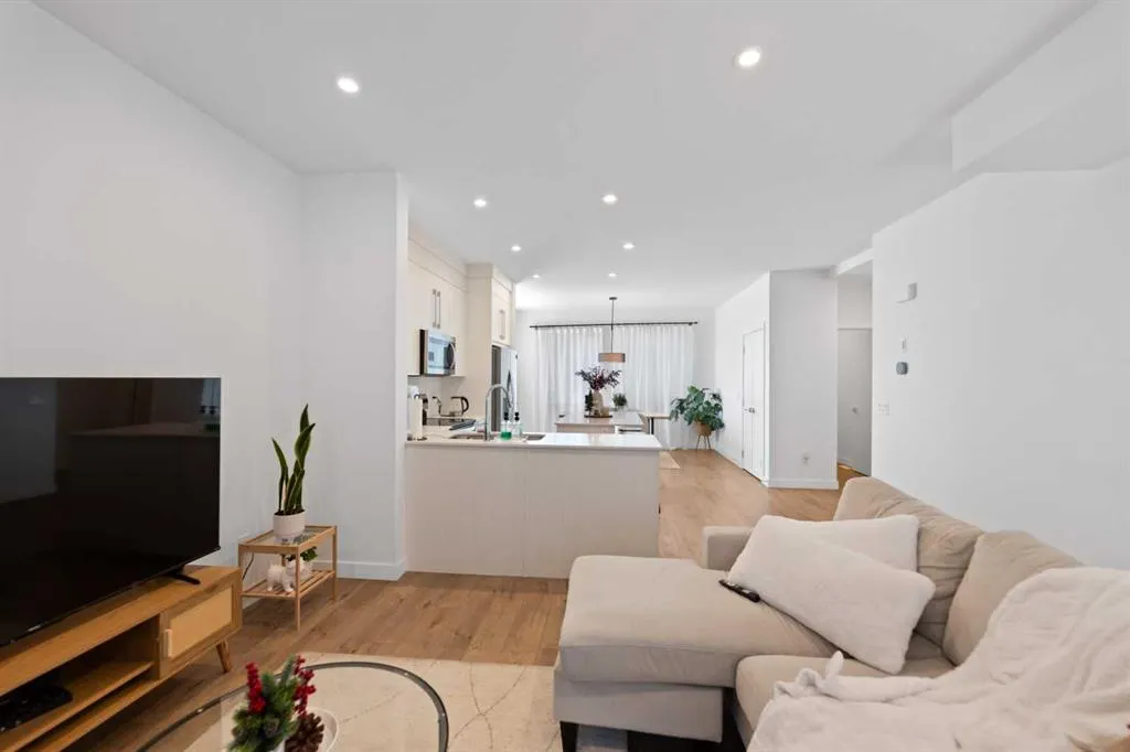 669 Savanna Boulevard NE, #218