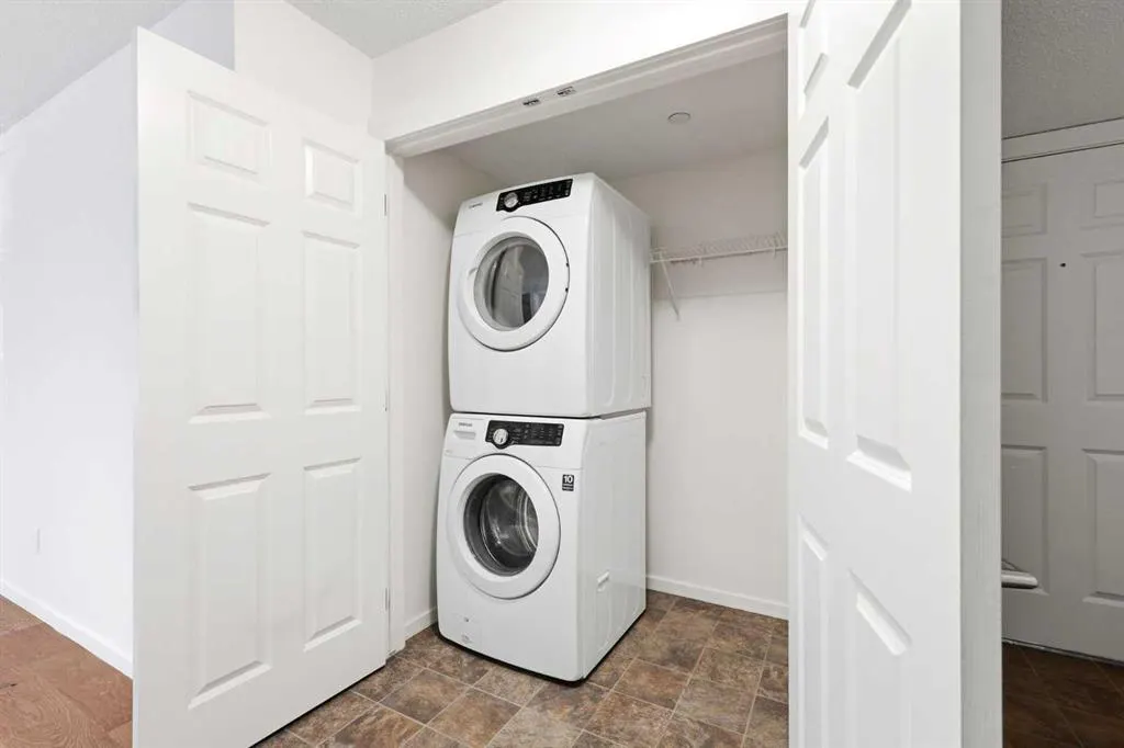 279 Copperpond Common SE, #4207