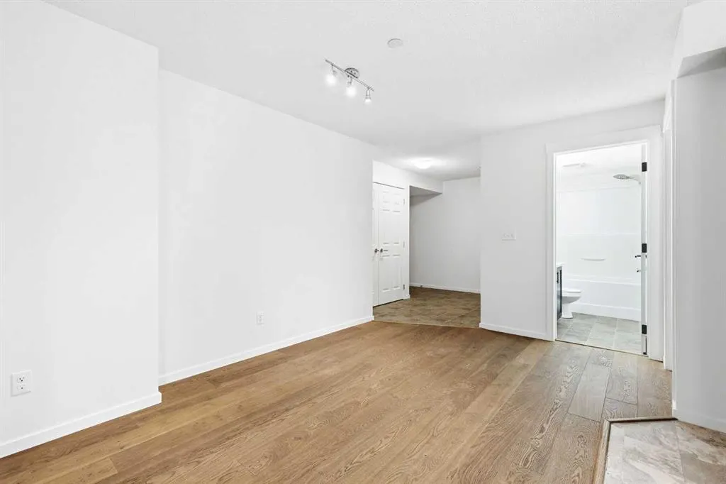 279 Copperpond Common SE, #4207