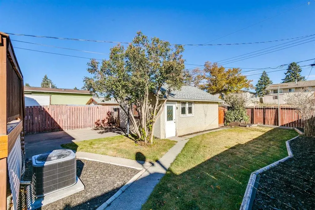 12 Doverthorn Place SE