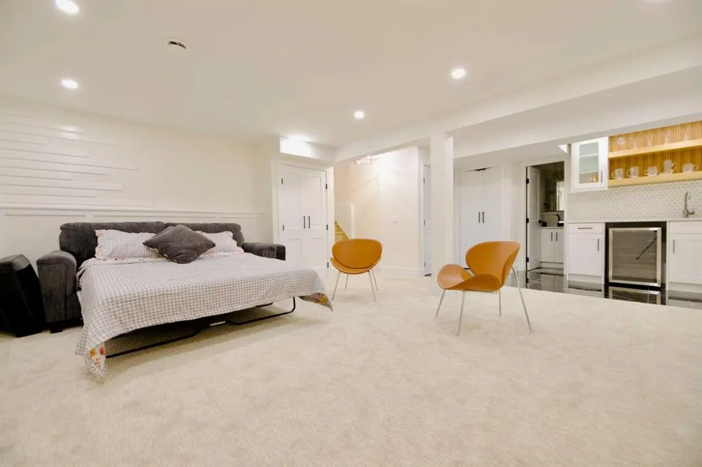 619 Arlington Drive SE