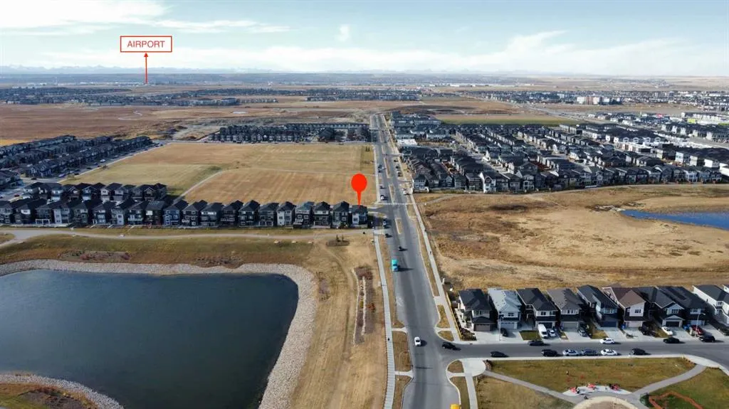 391 Corner Meadows Avenue NE